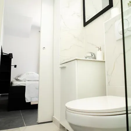 Apartman A2 S Vlastitim Bazenom Apartment *