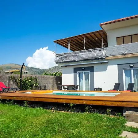 Apartman A2 S Vlastitim Bazenom Trogir